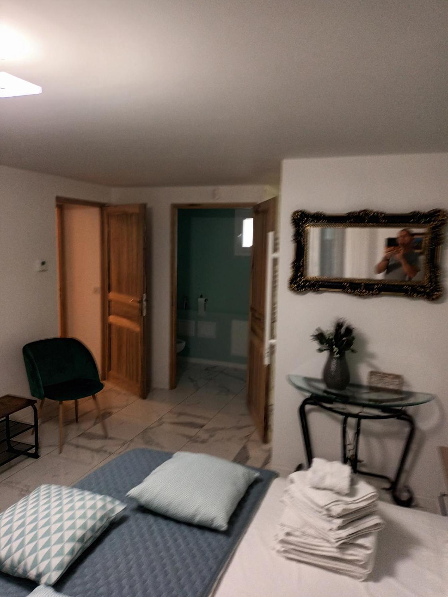 Bed and Breakfast Bastide Des Martelieres Salon-de-Provence Exterior foto