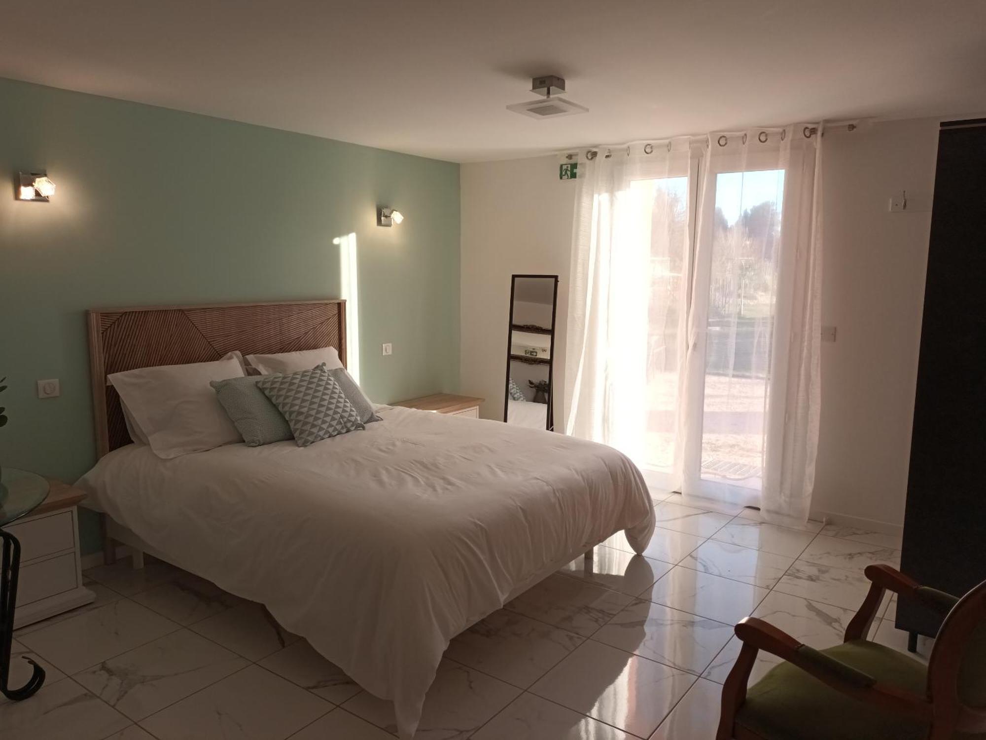 Bed and Breakfast Bastide Des Martelieres Salon-de-Provence Exterior foto